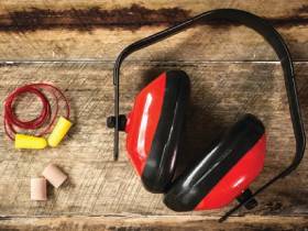 噪声工作场所护听器的选用